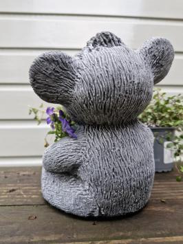 Gartenstatue eines Bären, Beton