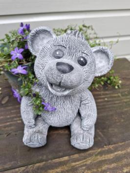 Gartenstatue eines Bären, Beton