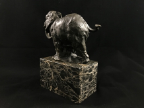 Statue eines Elefanten, Bronzestatue, schöner Elefant aus Bronze