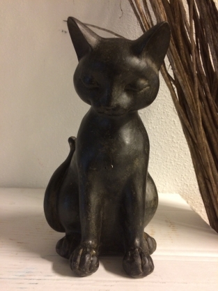 Sitzende Katze, Skulptur aus Polystein