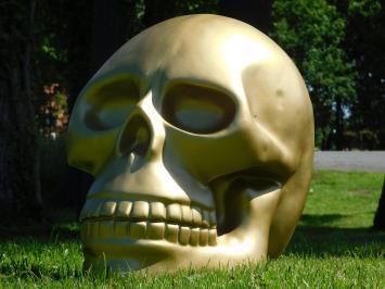 Großer dekorativer Totenkopf – 60 x 60 cm – goldfarben – Polystone