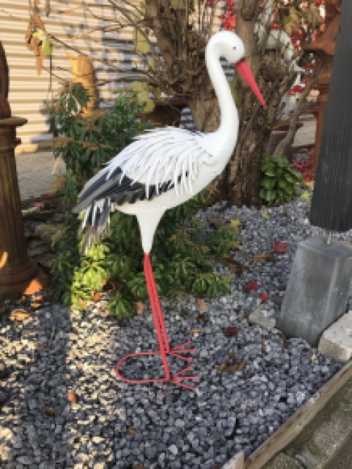 Schöner Satz von Gartenstatuen, Metallstörche in Farbe