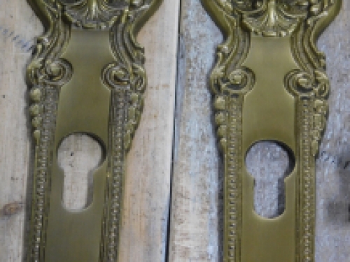 Antiek messing deurbeslag voordeur Wilhelmina,  periode Barokbeslag PZ92 geschikt.