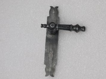 Türbeschlagset – Türgriffe Victoria + Türplatten Baron BB 72 – Gusseisen, verzinkt