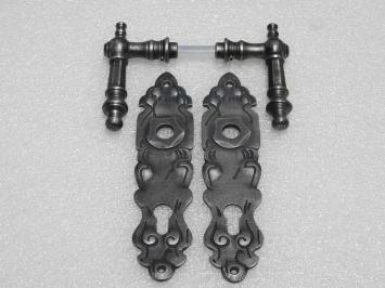 Türbeschlagset – Türgriffe „Victoria“ + Türplatten „Royale PZ 92“ – Gusseisen, verzinkt