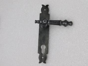 Türbeschlagset – Türgriffe Victoria + Türplatten Noble PZ 92 Gusseisen, verzinkt