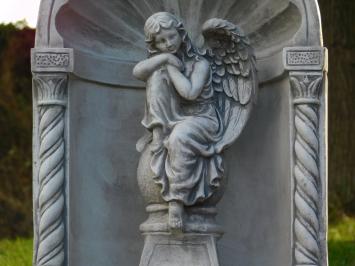 Klassische Kapelle mit sitzendem Engel – 65 cm – Grau/Weiß – Stein