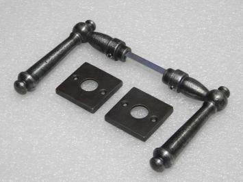 Set Türgriffe Windsor + Türgriffrosetten, quadratisch – Gusseisen, verzinkt