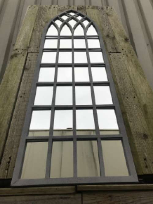 Großer Kirchenfenster-Spiegel - Metallrand - 140 cm x 40 cm