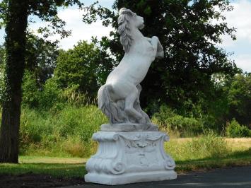 Steigendes Pferd auf Podest XL - 180 cm - Stein