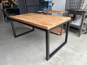 Industriële tafel - hout - zwart metalen frame - 200 x 100 cm