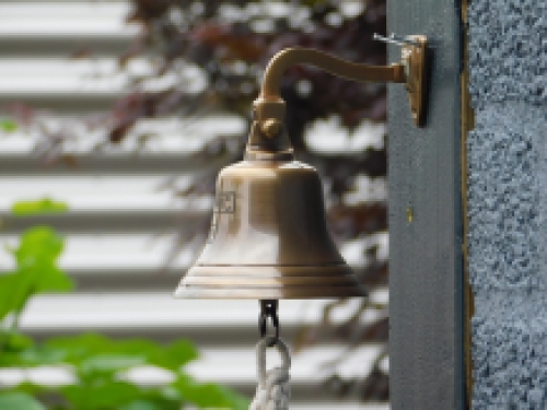 Glocke 'Titanic 1912' mit Seil, patiniertes Messing, Hausdekoration