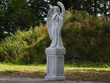 Gartenfigur „Engel mit Flügeln auf Sockel“ – 127 cm – Stein