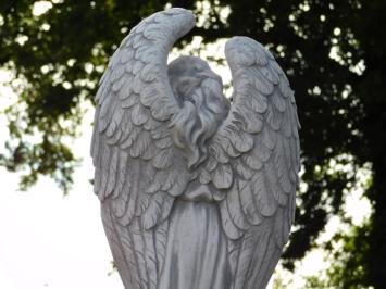 Gartenfigur „Engel mit Flügeln auf Sockel“ – 127 cm – Stein