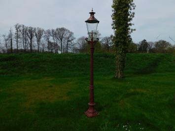 Gartenlaterne, Außenlampe aus Gusseisen mit Schirm aus Messing und Kupfer