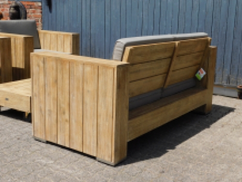 Laatste: Tuinset Berlijn - 2 stoelen, bank en tafel