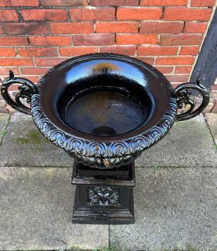 Garden vase on column - all cast iron - black - LETSTE!