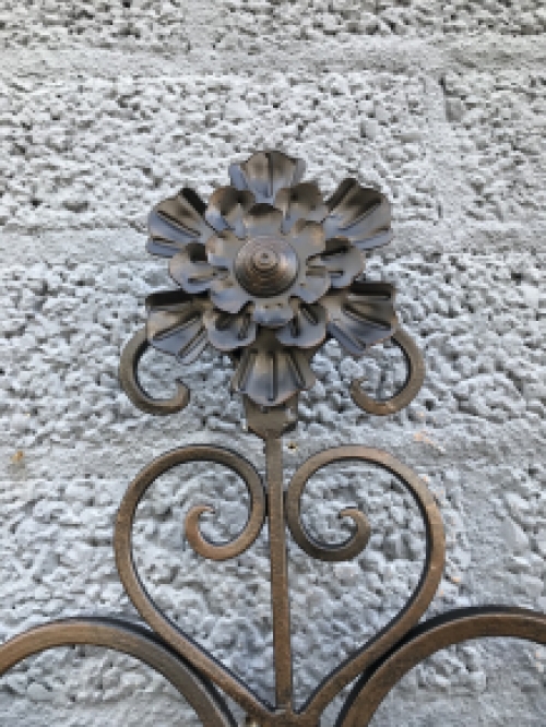 Letztes Produkt: Wunderschöner Wandkerzenhalter – Schmiedeeisen