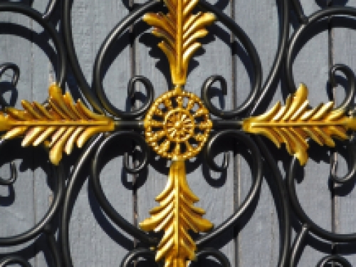 Wandornament Vie - Fenstergitter - schwarz und gold - Schmiedeeisen, noch 2