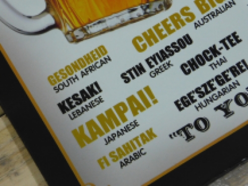 Wandbord Bier - ''Proost'' in vele talen - Metaal